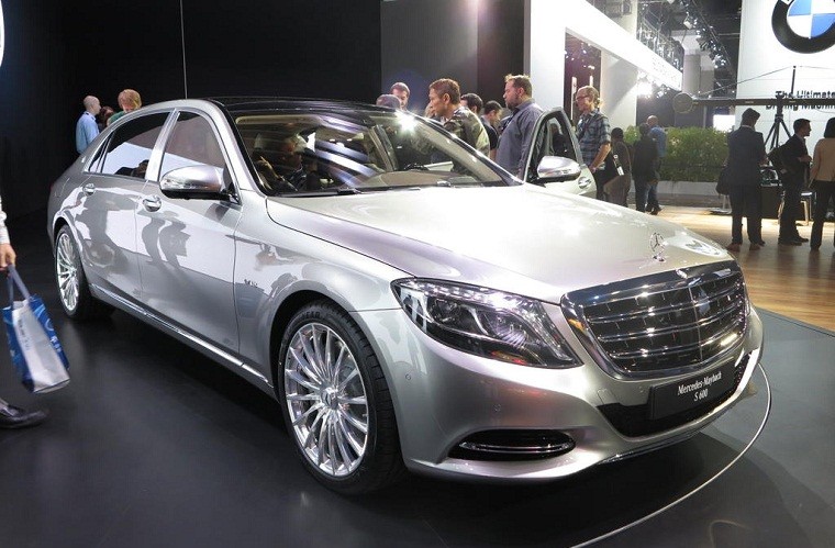 Mercedes S-Class Maybach: Không lâu sau khi S-Class Maybach được xuất hiện tại triển lãm Los Angeles Auto Show 2014, mẫu xe sang này đã lăn bánh trên đường Việt Nam...